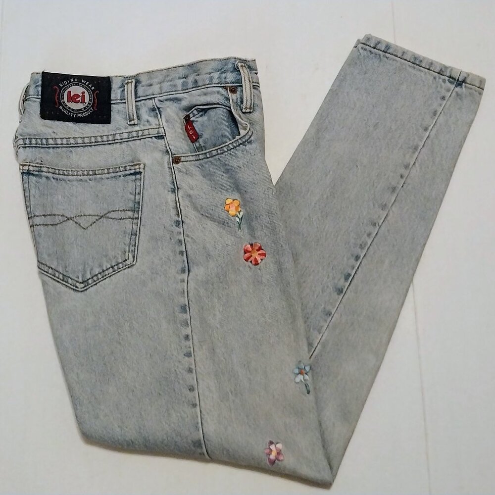 l.e.i. SIZE 7 FLOWER EMBROIDERED SLIM LEG JEANS